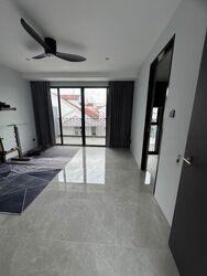 Highland Road (D19), Terrace #454342871